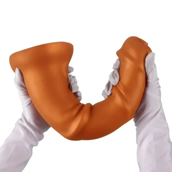 großer phallischer dildo mit saugnapf